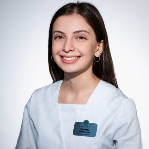 Джафарова Солмаз Ракиф кызы — Junior-доктор-ортопед MaxTreat